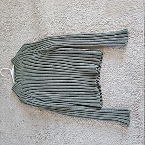 Pink lily green sweater